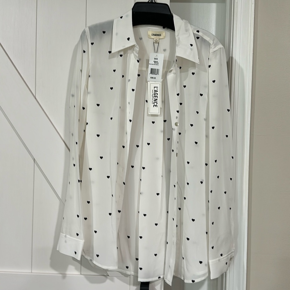 L’ Agence black and white scatter heart blouse